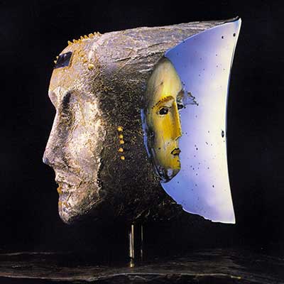 Bertil Vallien | Best selection of glass heads from Kosta Boda